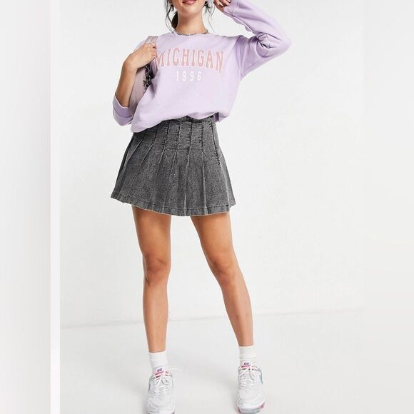 Signature 8 pleated skirt in acid wash black - Picture 1 of 9